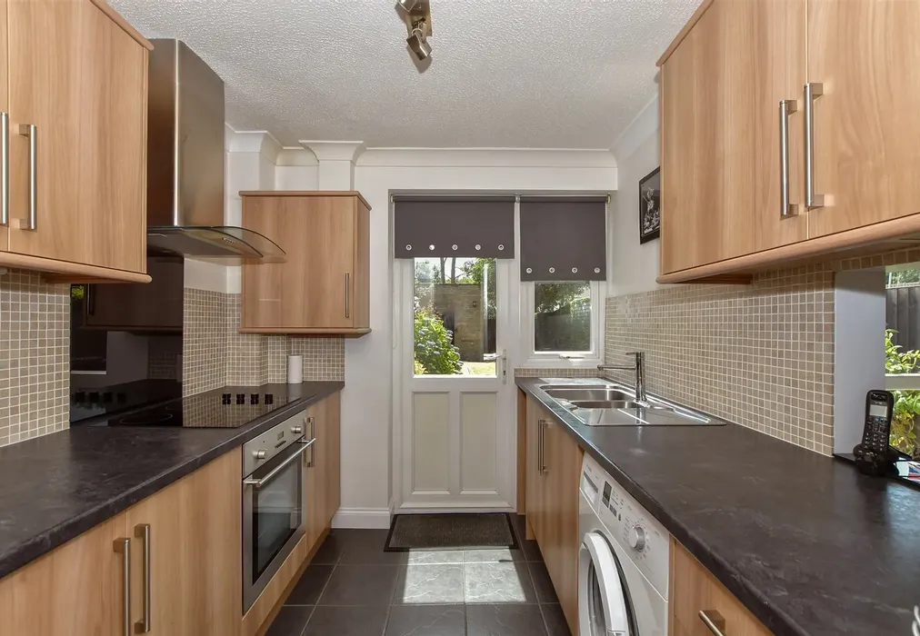 Kitchen - The Coppice, Vigo Village, Meopham, Kent - Wards of Kent