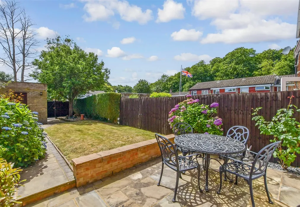 Rear Garden - The Coppice, Vigo Village, Meopham, Kent - Wards of Kent