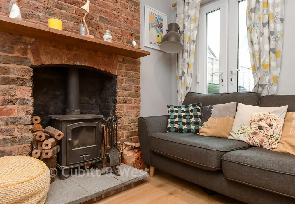 Internal Feature - Station Road, Dorking, Surrey - Wards of Kent