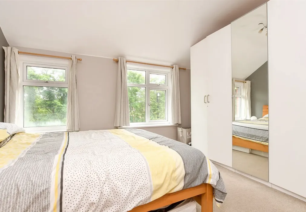 Bedroom 1 - Station Road, Dorking, Surrey - Wards of Kent