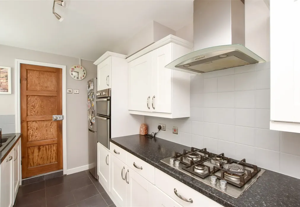 Kitchen - Station Road, Dorking, Surrey - Wards of Kent