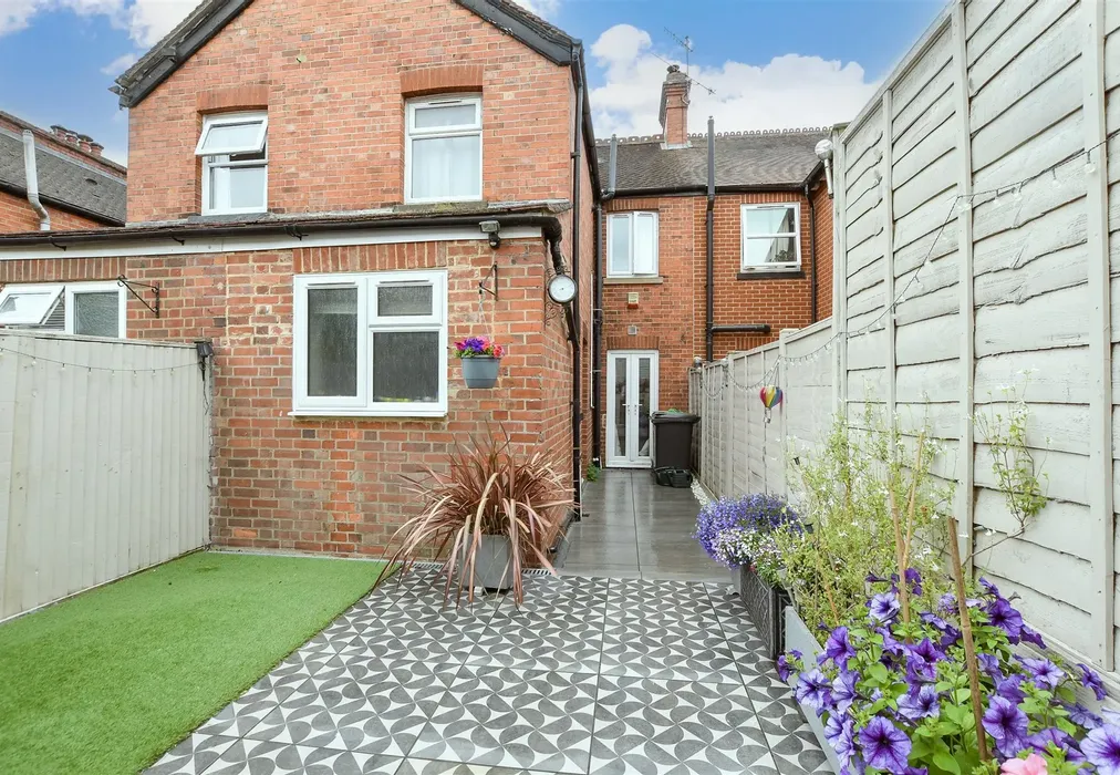 Rear Elevation - Station Road, Dorking, Surrey - Wards of Kent