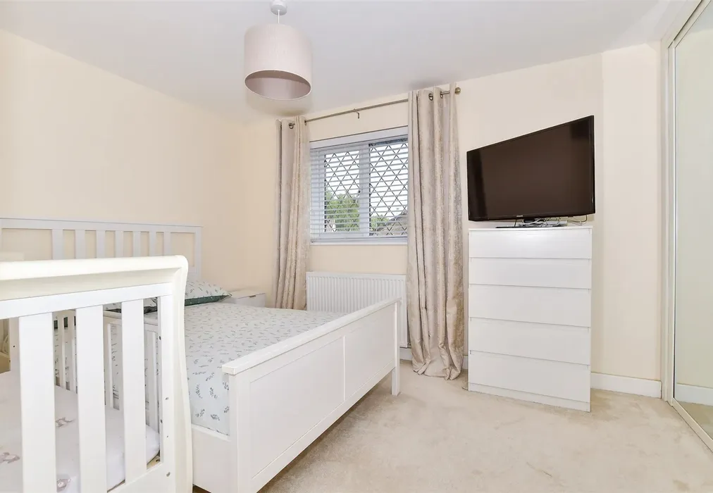 Bedroom 1 - Linden Road, Coxheath, Maidstone, Kent - Wards of Kent