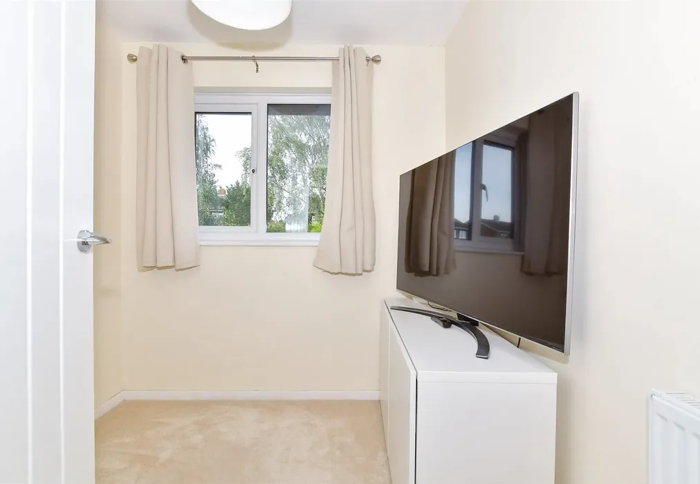 Bedroom 3 - Linden Road, Coxheath, Maidstone, Kent - Wards of Kent
