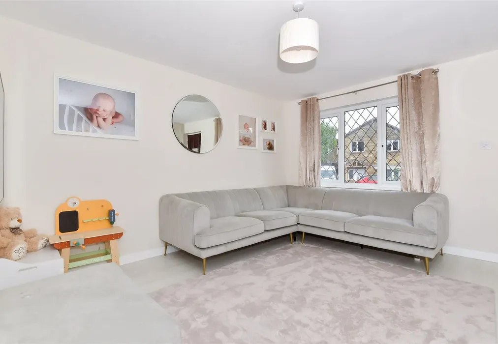 Lounge - Linden Road, Coxheath, Maidstone, Kent - Wards of Kent