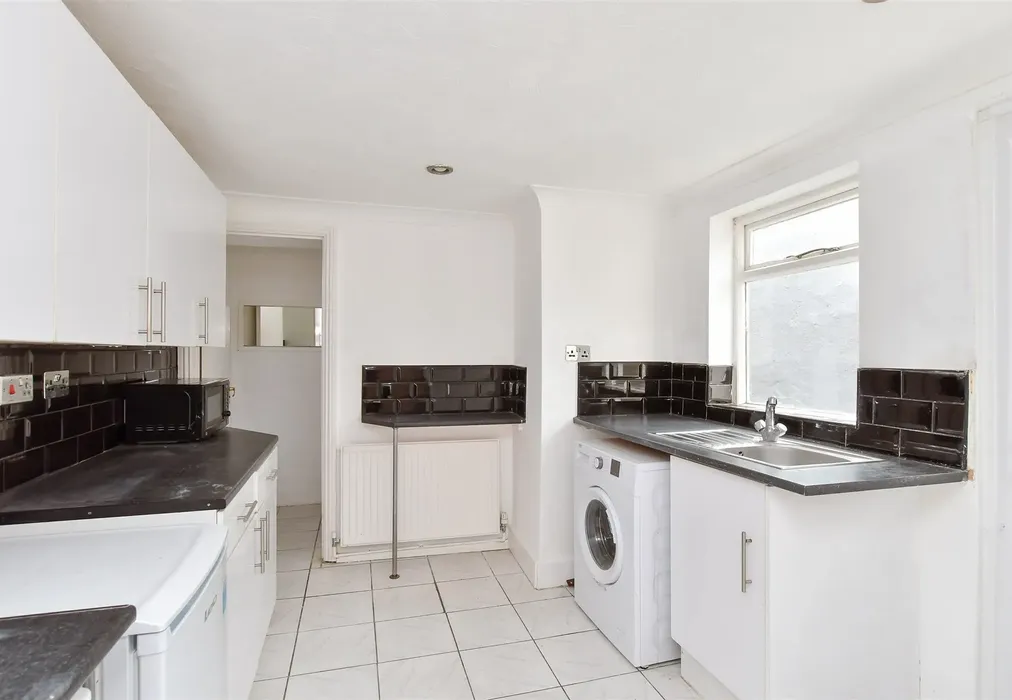 Kitchen - Normanton Street, Brighton, East Sussex - Wards of Kent