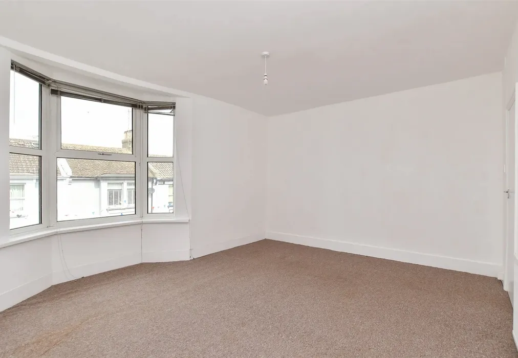Bedroom 1 - Normanton Street, Brighton, East Sussex - Wards of Kent