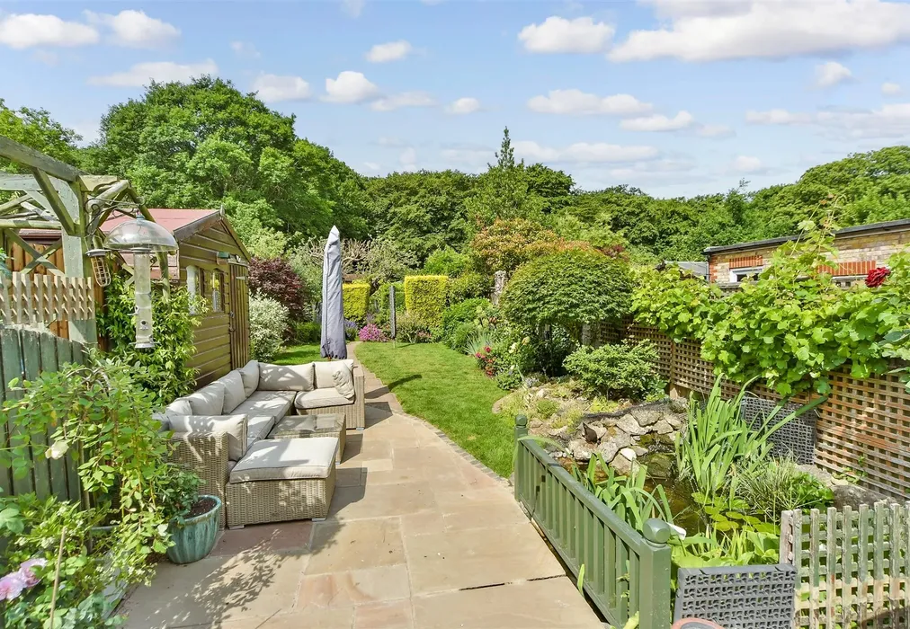 Rear Garden - Edwin Road, Rainham, Kent - Wards of Kent