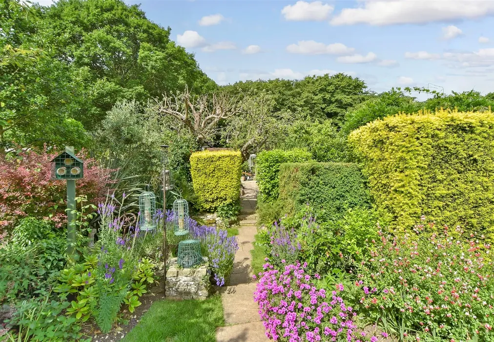 Rear Garden - Edwin Road, Rainham, Kent - Wards of Kent