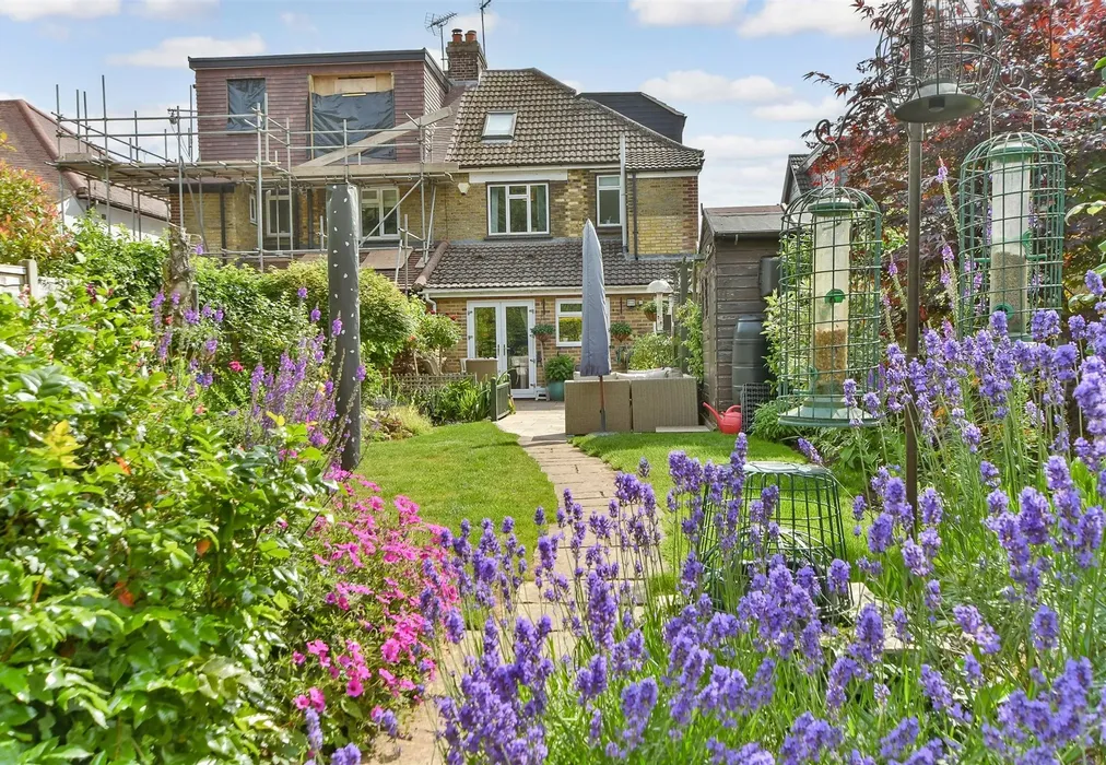 Rear Garden - Edwin Road, Rainham, Kent - Wards of Kent