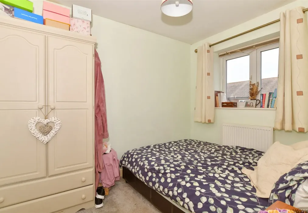 Bedroom 2 - Larch End, Minster On Sea, Sheerness, Kent - Wards of Kent