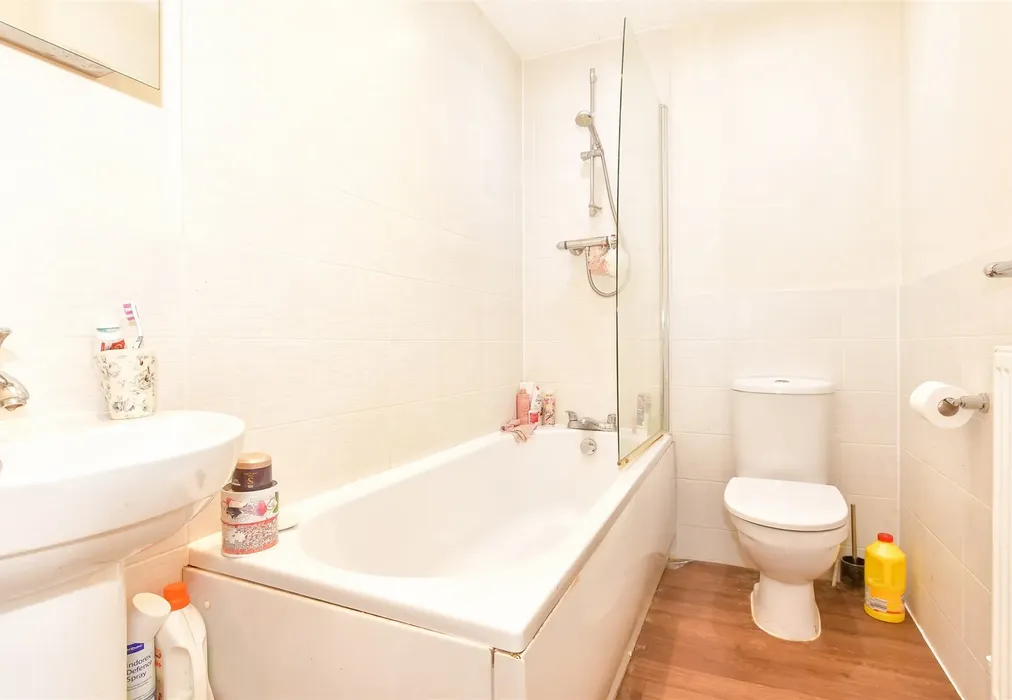 Bathroom - Larch End, Minster On Sea, Sheerness, Kent - Wards of Kent