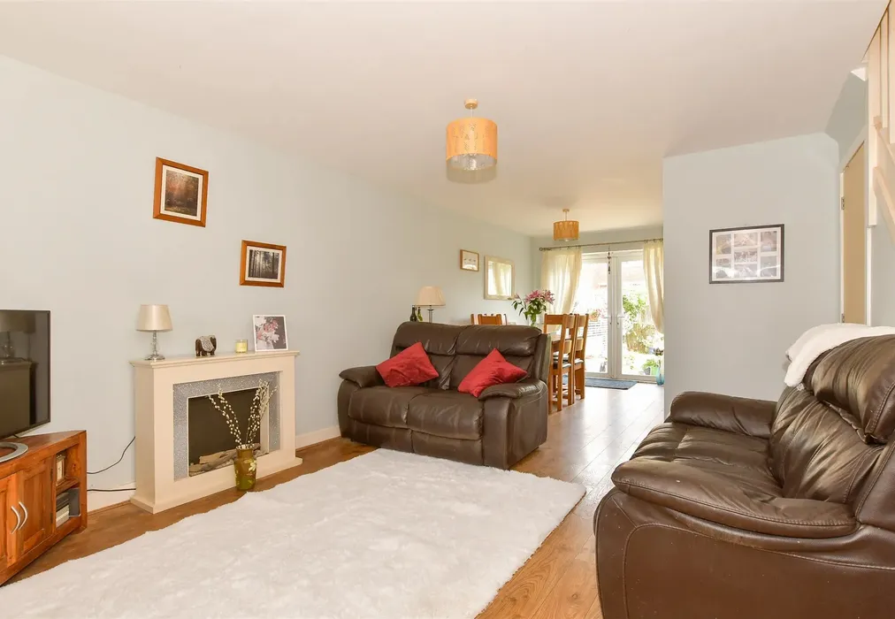 Lounge/Diner - Larch End, Minster On Sea, Sheerness, Kent - Wards of Kent