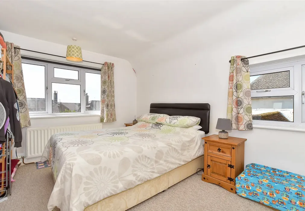 Bedroom 1 - The Green, Lydd, Kent - Wards of Kent