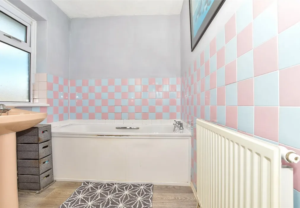 Bathroom - The Green, Lydd, Kent - Wards of Kent