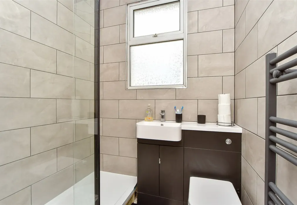 Shower Room - Woodlands Road, Gillingham, Kent - Wards of Kent