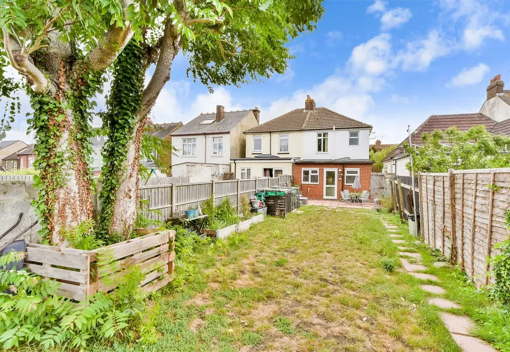 Rear Garden - Woodlands Road, Gillingham, Kent - Wards of Kent