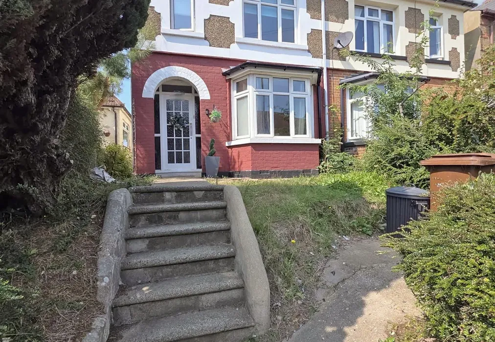Front Web - Woodlands Road, Gillingham, Kent - Wards of Kent