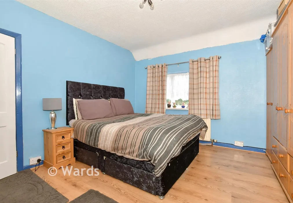 Bedroom 1 - Herbert Road, Willesborough, Ashford, Kent - Wards of Kent