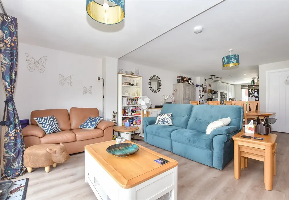 Lounge/Diner - Bluebell Avenue, Littlebourne, Kent - Wards of Kent