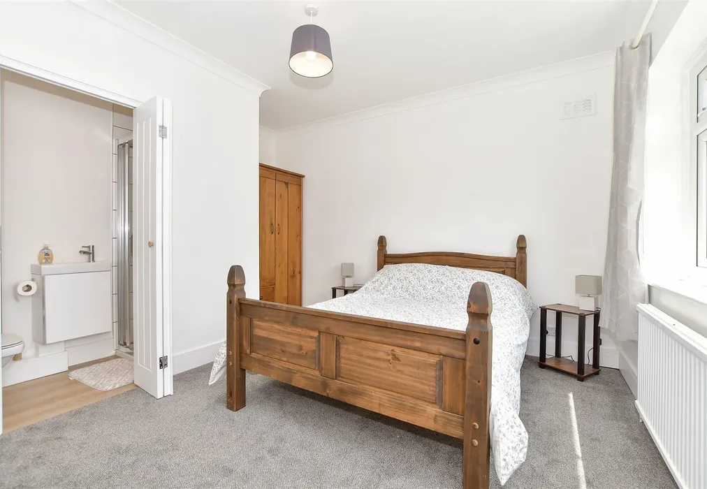 Bedroom 1 - Seaway Gardens, St Mary's Bay, Romney Marsh, Kent - Wards of Kent