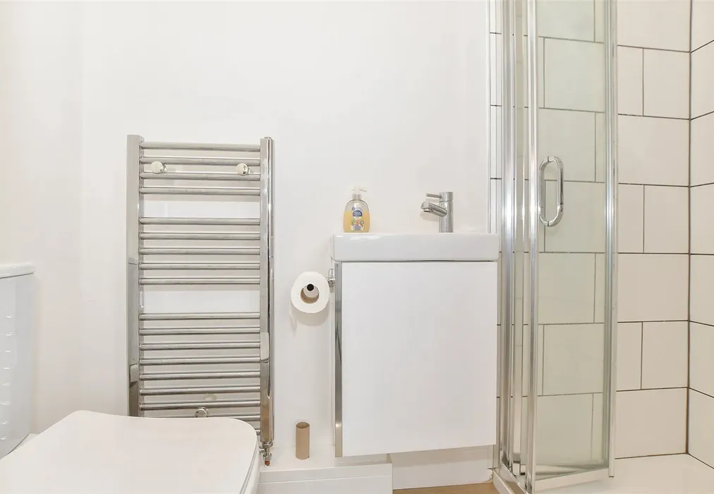 En-Suite Shower Room - Seaway Gardens, St Mary's Bay, Romney Marsh, Kent - Wards of Kent