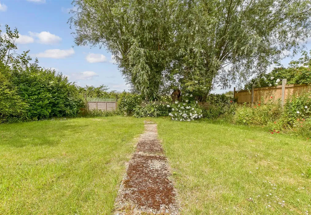 Rear Garden - Seaway Gardens, St Mary's Bay, Romney Marsh, Kent - Wards of Kent