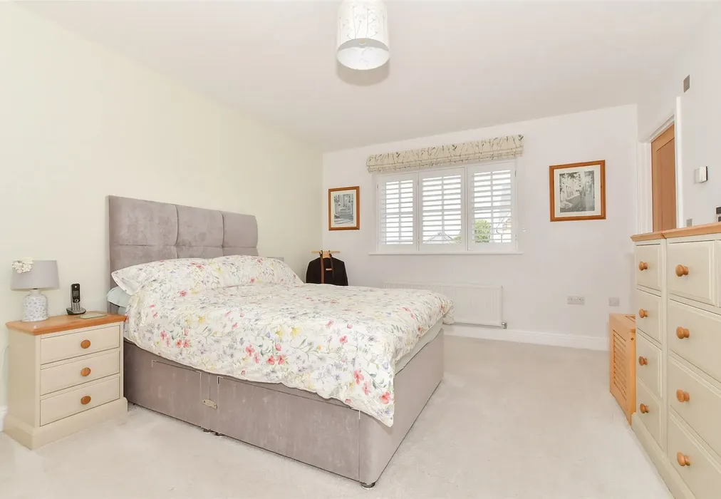 Bedroom 1 - St. Crispin Close, Worth, Deal, Kent - Wards of Kent