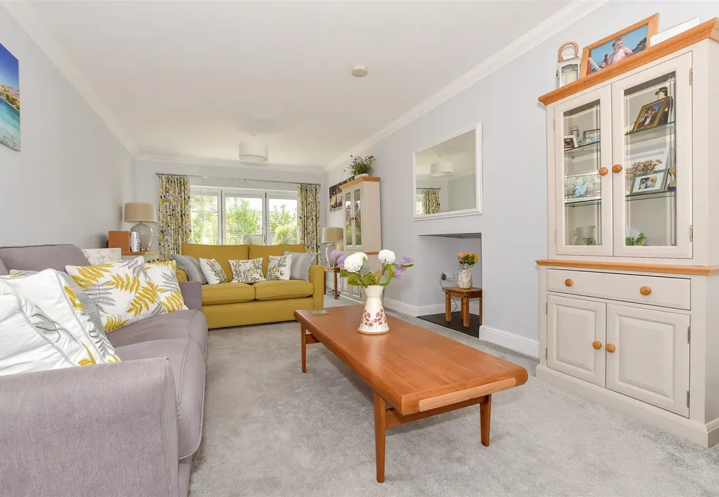 Lounge - St. Crispin Close, Worth, Deal, Kent - Wards of Kent