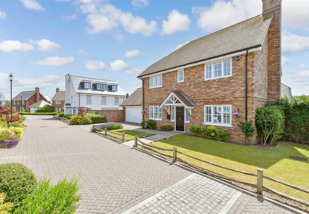 External Lifestyle Photograph - St. Crispin Close, Worth, Deal, Kent - Wards of Kent