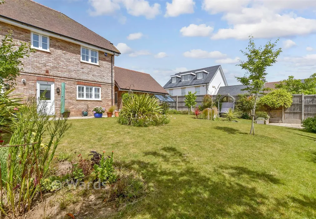 Rear Garden - St. Crispin Close, Worth, Deal, Kent - Wards of Kent