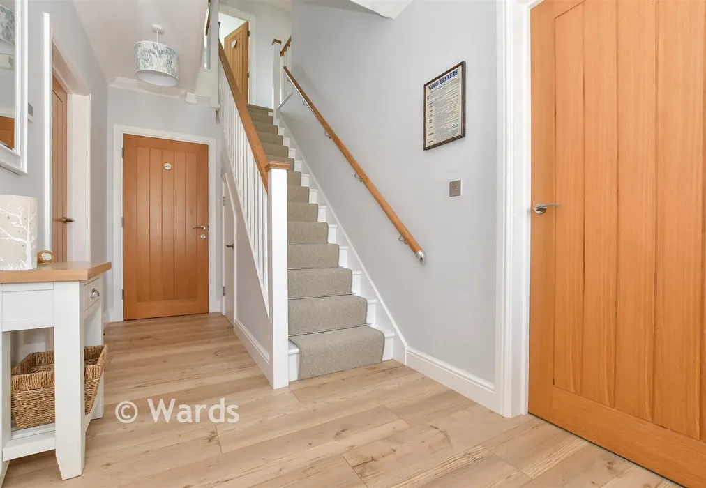 Entrance Hall - St. Crispin Close, Worth, Deal, Kent - Wards of Kent