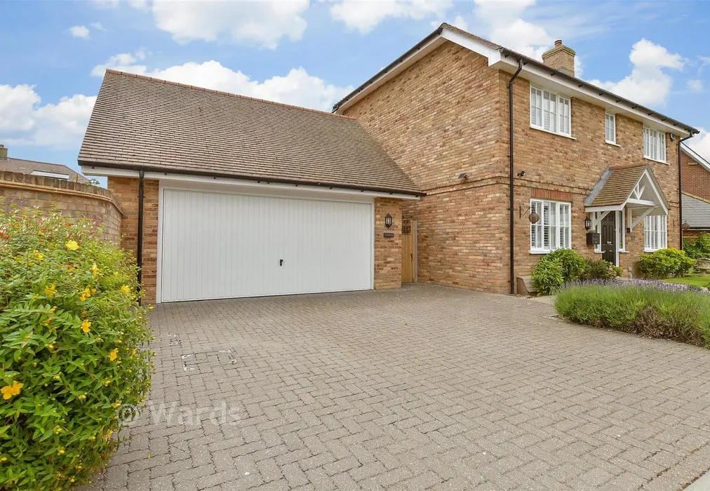 Driveway/Parking - St. Crispin Close, Worth, Deal, Kent - Wards of Kent