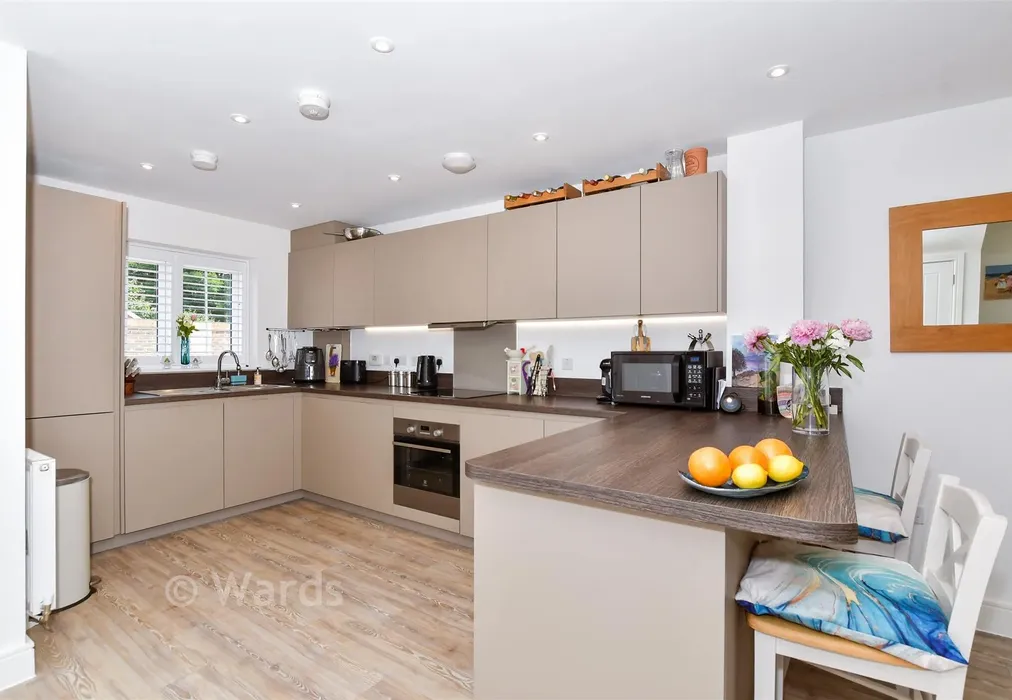 Kitchen - Alans Gardens, Yalding, Maidstone, Kent - Wards of Kent
