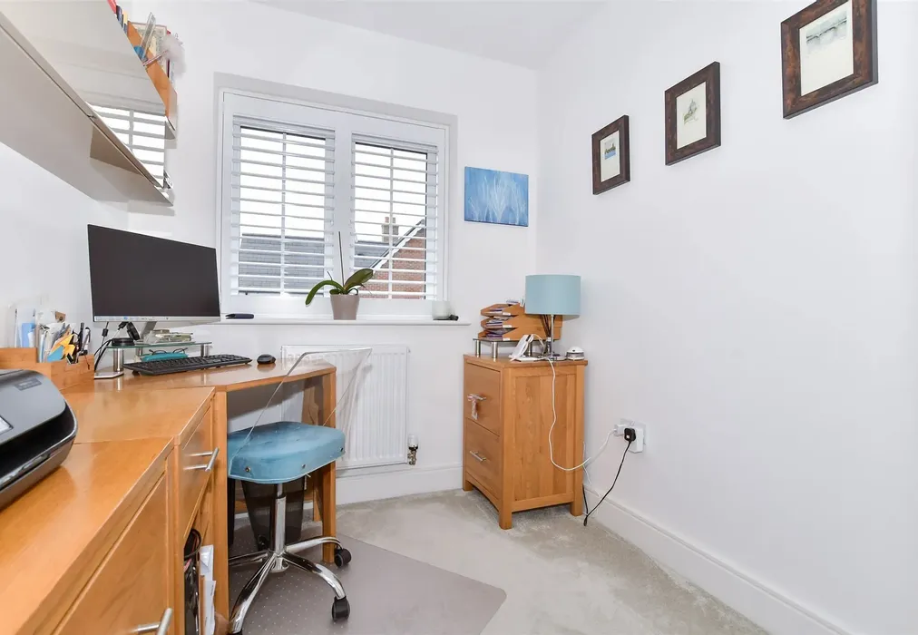 Bedroom 3 - Alans Gardens, Yalding, Maidstone, Kent - Wards of Kent