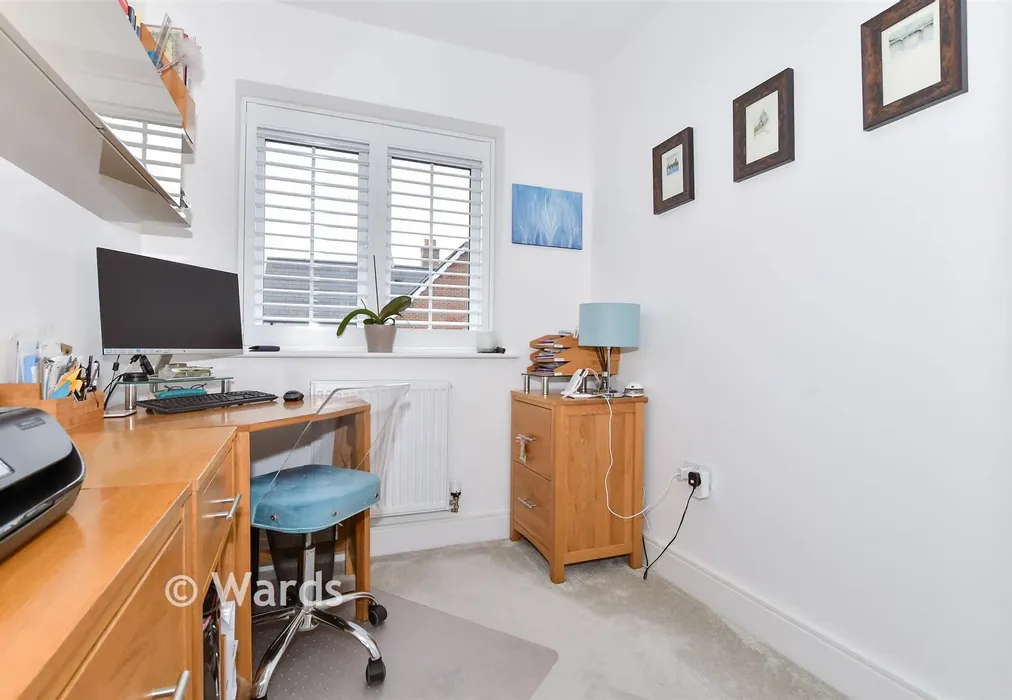 Bedroom 3 - Alans Gardens, Yalding, Maidstone, Kent - Wards of Kent