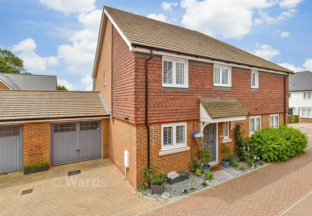 External (Web) - Alans Gardens, Yalding, Maidstone, Kent - Wards of Kent