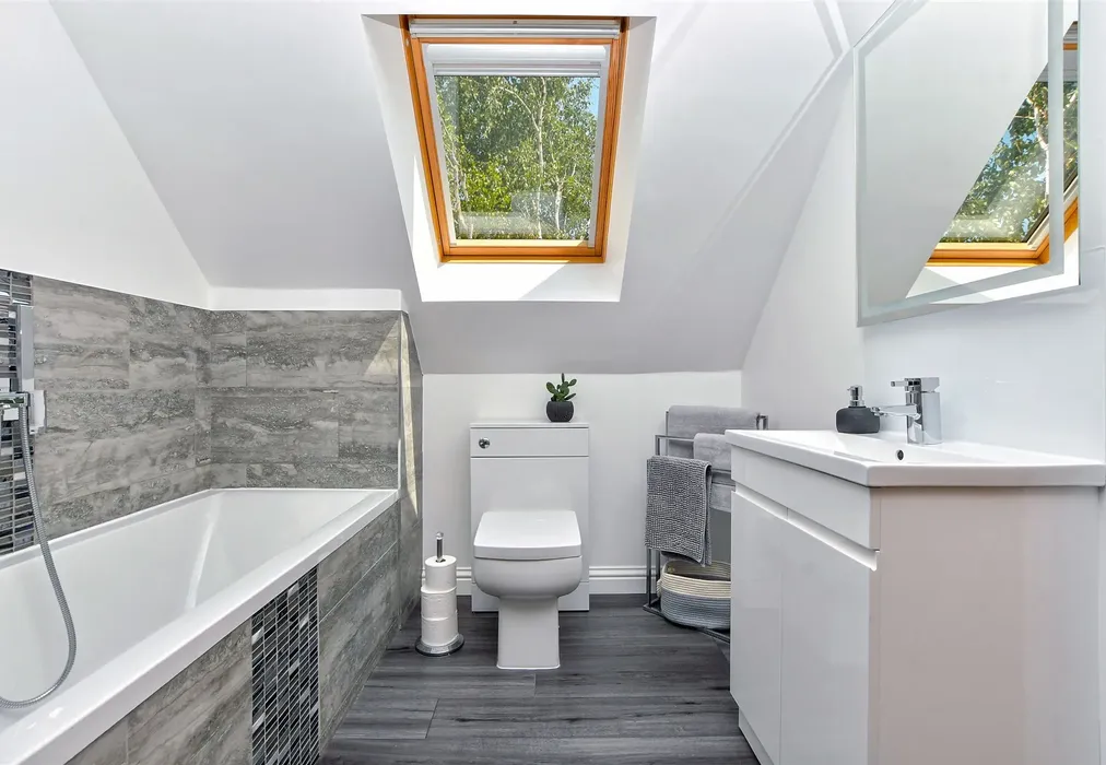 Bathroom - Sceptre Court, Birchington, Kent - Wards of Kent
