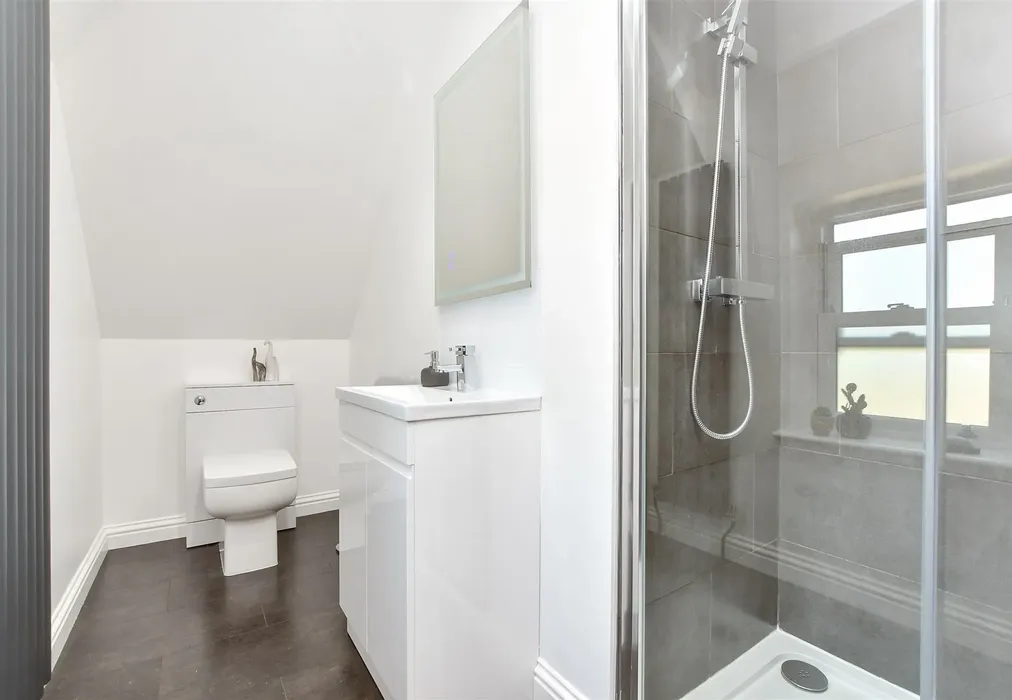 En-Suite - Sceptre Court, Birchington, Kent - Wards of Kent