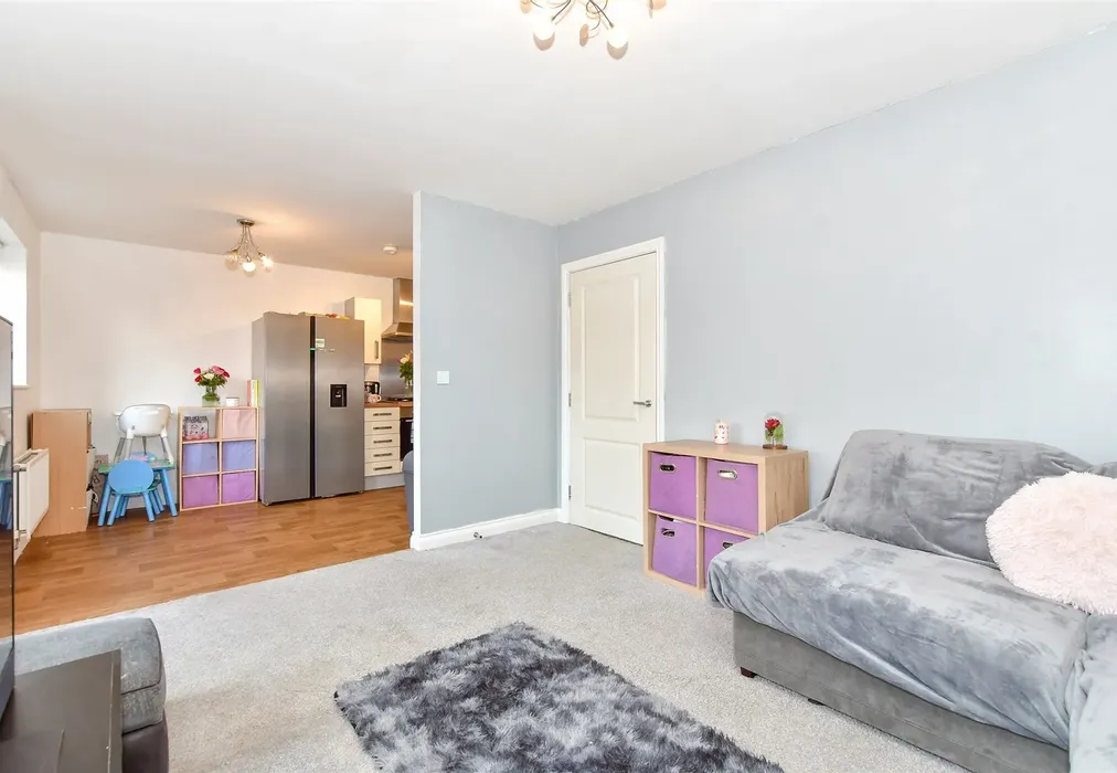 Lounge - Shearer Close, Havant, Hampshire - Wards of Kent