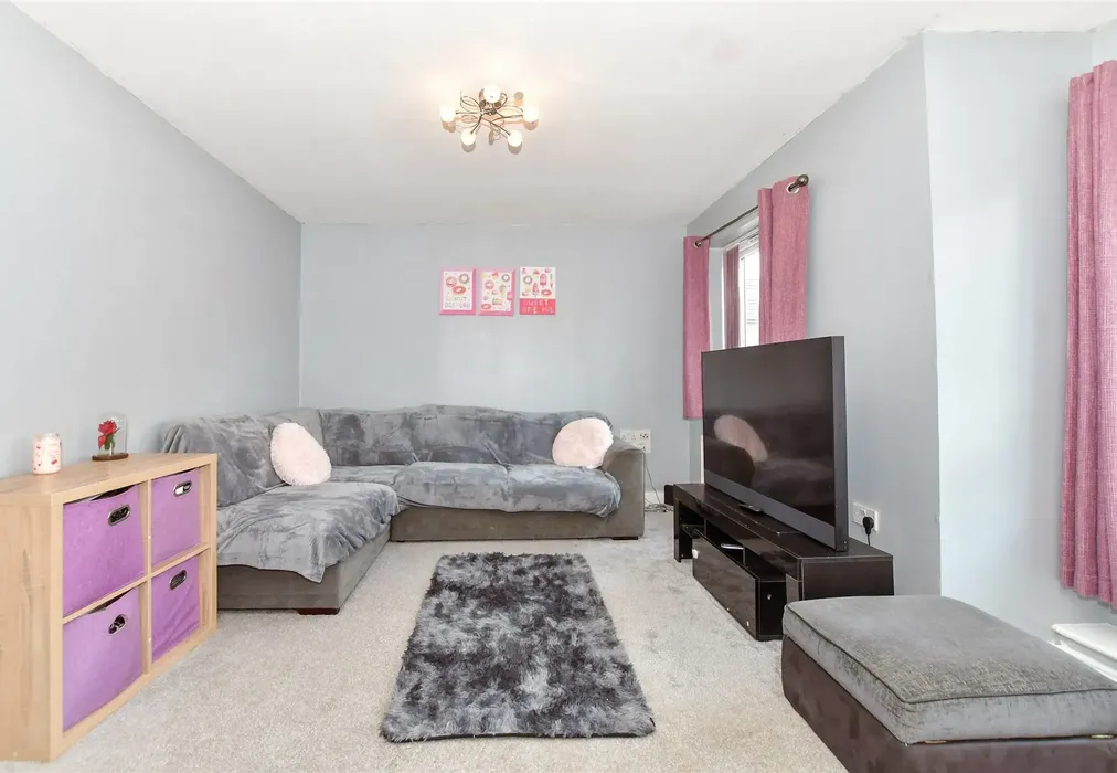 Lounge - Shearer Close, Havant, Hampshire - Wards of Kent