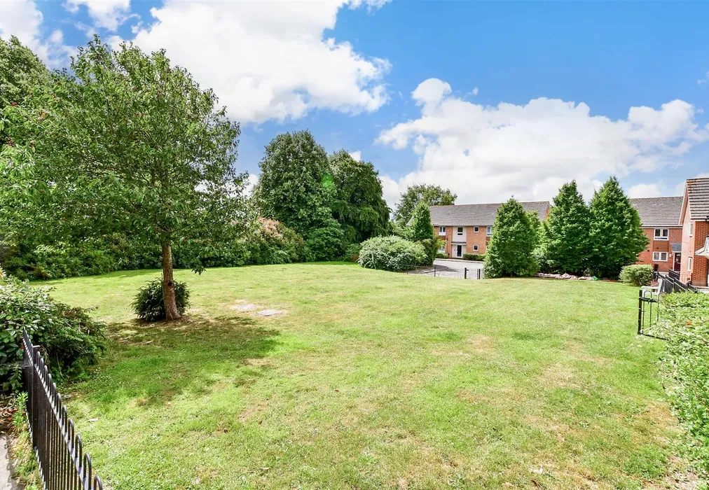Surrounding Area - Shearer Close, Havant, Hampshire - Wards of Kent