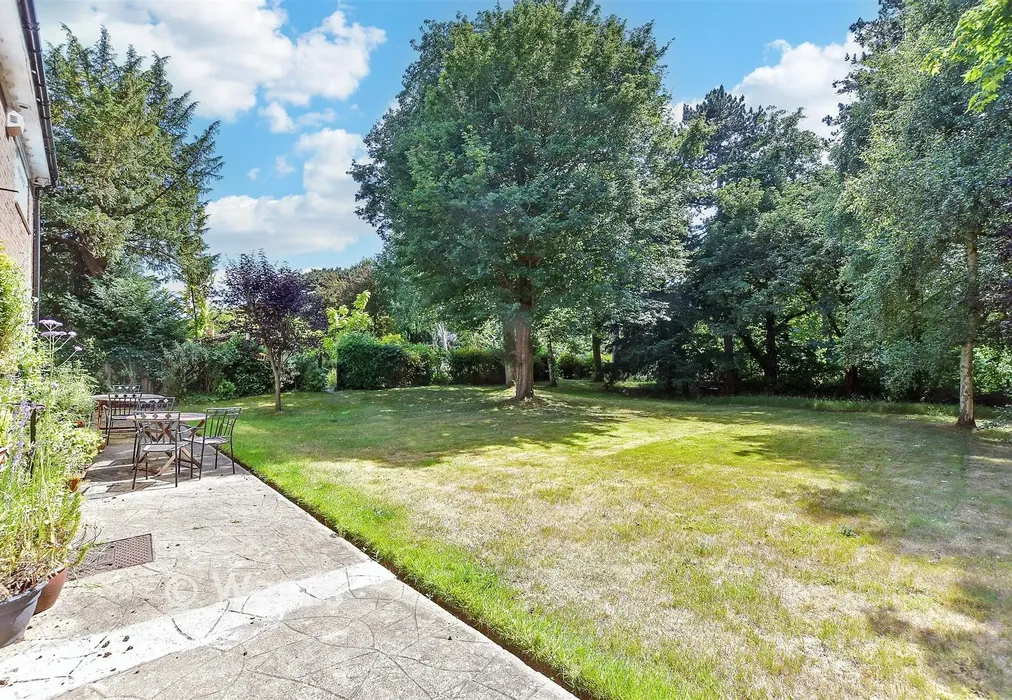 Rear Garden - Church Lane, Westbere, Canterbury, Kent - Wards of Kent