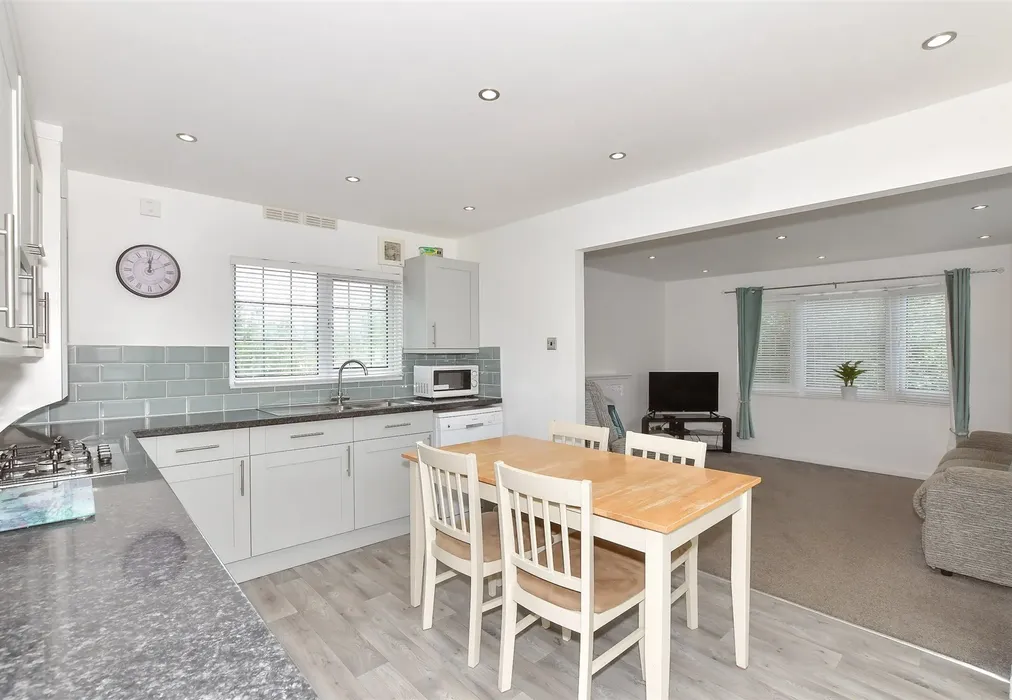 Kitchen/ Diner - Burmarsh Road, Hythe, Kent - Wards of Kent