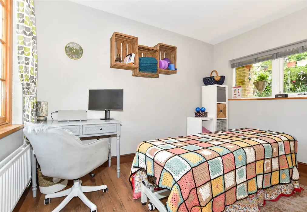 Family Room - Old Loose Hill, Loose, Maidstone, Kent - Wards of Kent