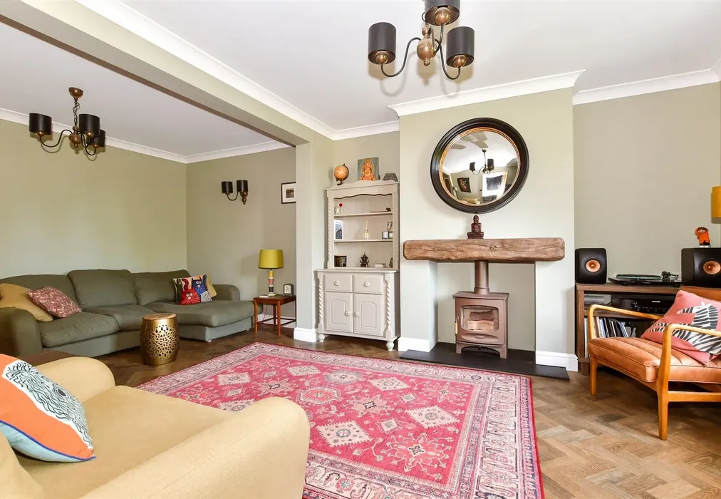 Lounge - Old Loose Hill, Loose, Maidstone, Kent - Wards of Kent