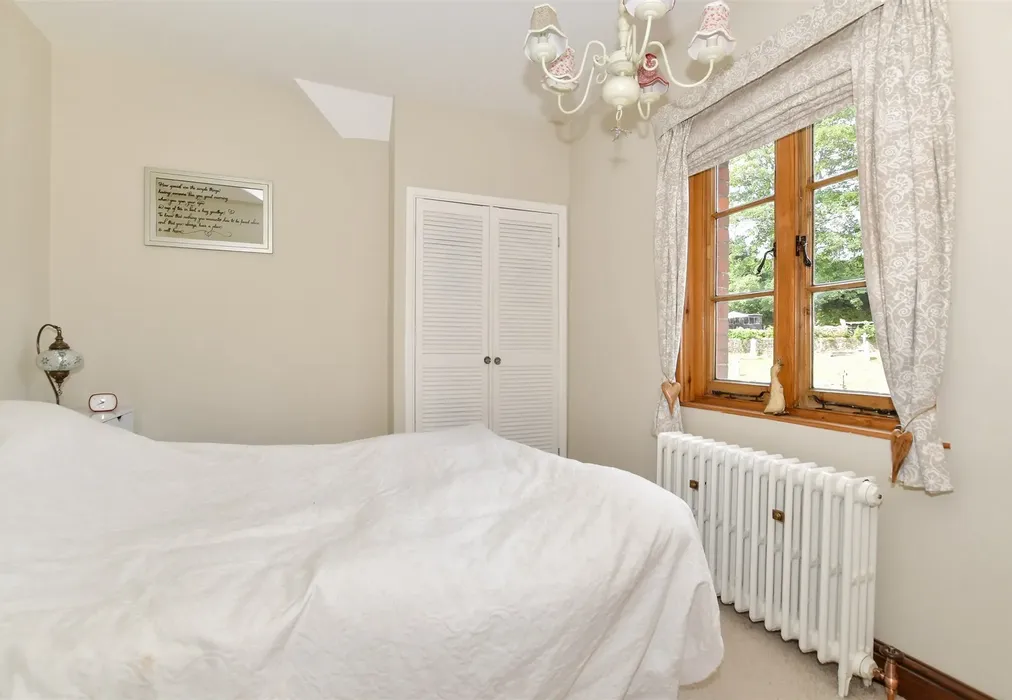Bedroom 2 - Old Loose Hill, Loose, Maidstone, Kent - Wards of Kent