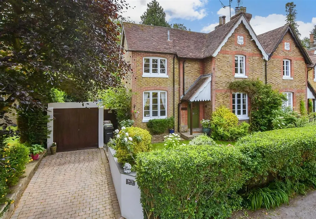 Front Elevation (Web) - Old Loose Hill, Loose, Maidstone, Kent - Wards of Kent