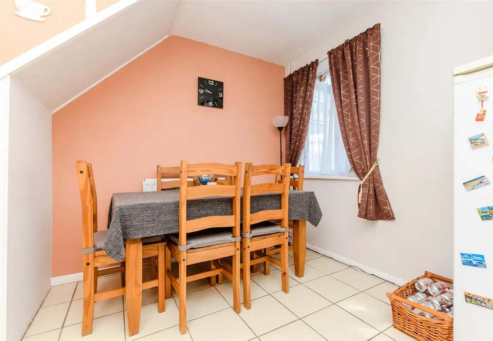 Dining Area - Kingsnorth Road, Twydall, Gillingham, Kent - Wards of Kent