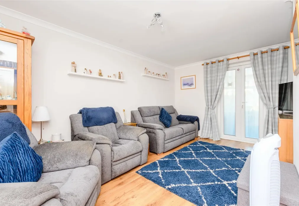 Lounge - Kingsnorth Road, Twydall, Gillingham, Kent - Wards of Kent
